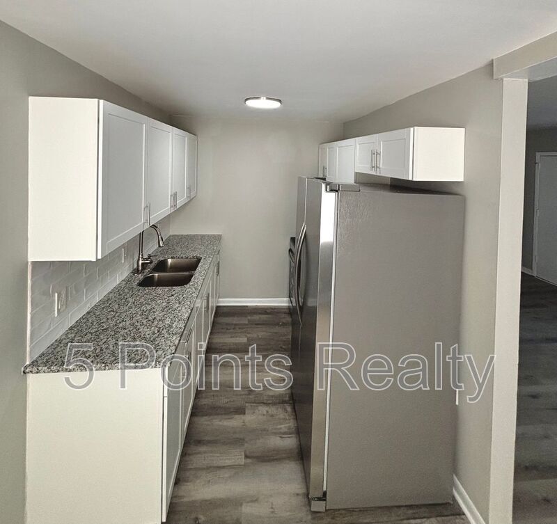 Foto principal - 550 Harding Pl