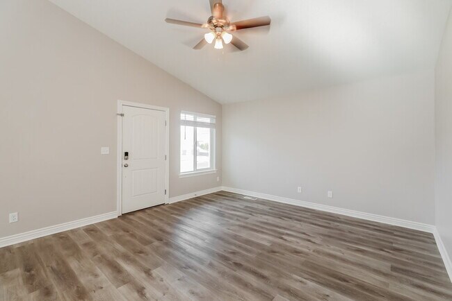 Foto del edificio - 1681 E Tumwater Ln