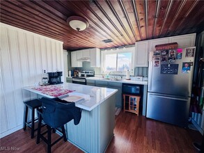 Building Photo - 3420 Point Lookout Rd