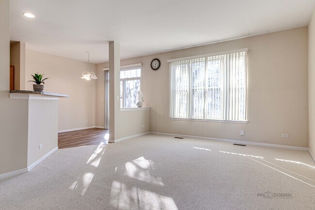 Building Photo - 348 Pine Lake Cir