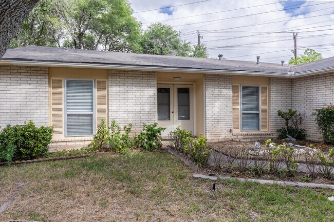 Foto del edificio - 14419 Meadow Briar St