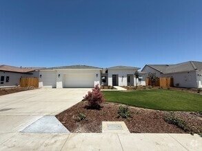 Building Photo - 16806 Mairs Dr