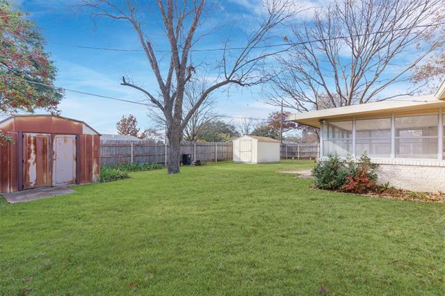 Building Photo - 831 Warren Way