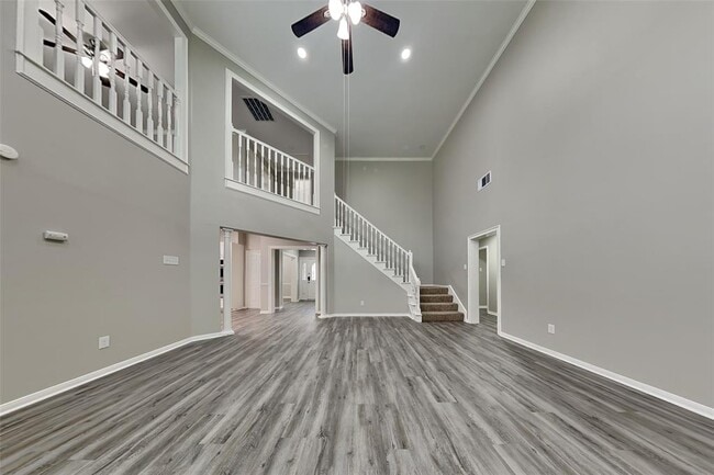 Building Photo - 719 Fernglade Dr