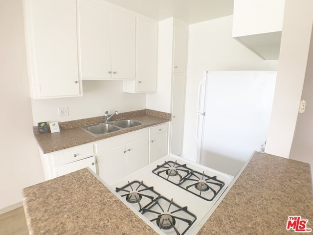 Foto del edificio - 12616 Caswell Ave