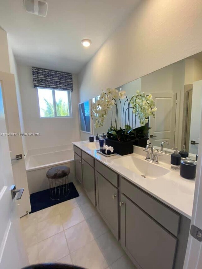 Building Photo - 26964 SW 132 Ct Rd