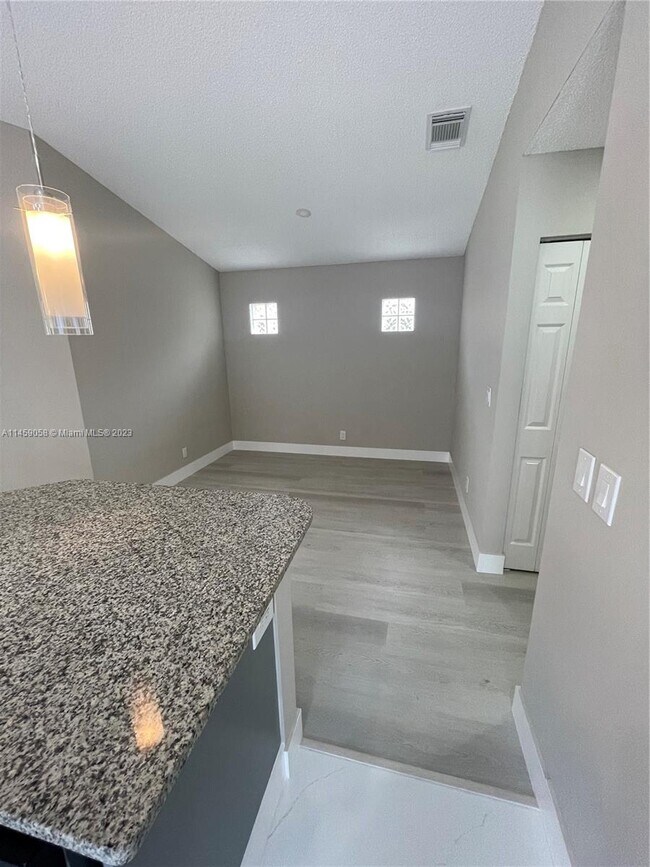 Foto del edificio - 14851 SW 70th Pl