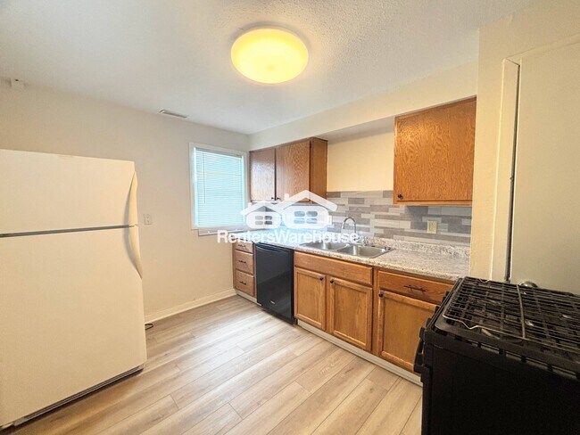 Foto del edificio - 228 1st St
