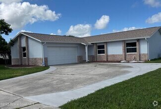 Building Photo - 2841 College View Dr