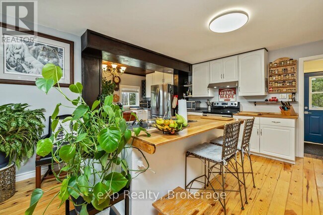 Building Photo - 20 Sunnyshore Park Dr