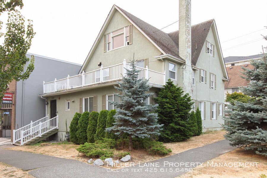 Primary Photo - 1 Bedroom in Historic Building, North Tacoma!