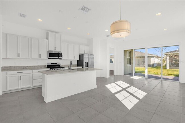 Foto del edificio - 2360 Datura Lp