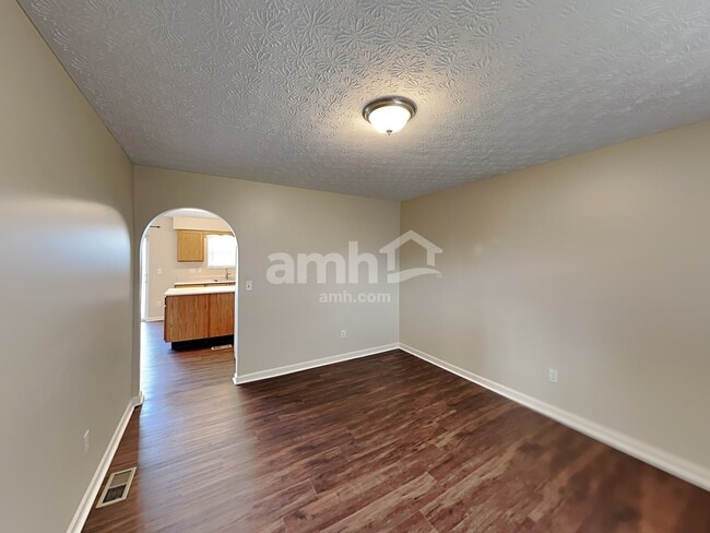 Building Photo - 143 Georges Creek Dr