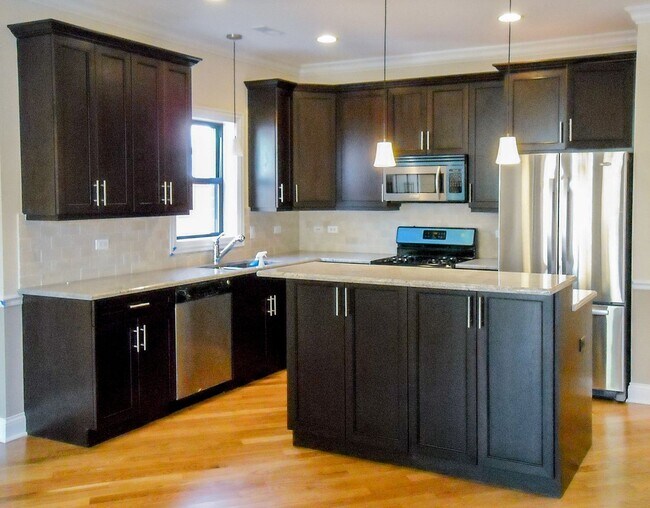 Foto del edificio - 3229 N Kenmore Ave