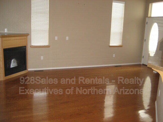 Foto del edificio - 4446 E Savannah Cir