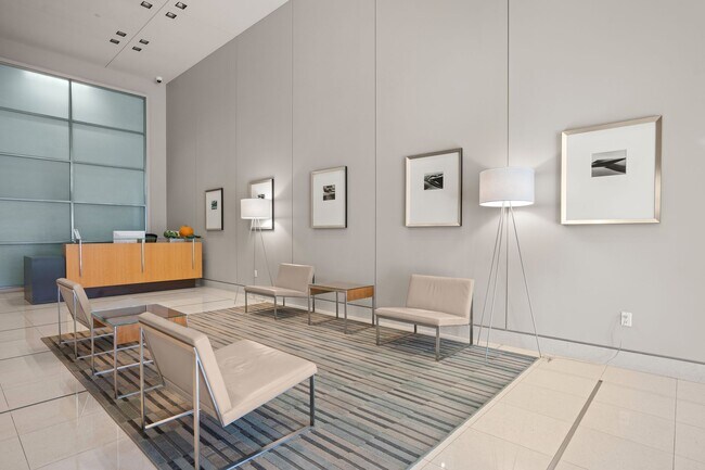 Foto del edificio - Sunny East Village 2-Bedroom at Alta! Smal...