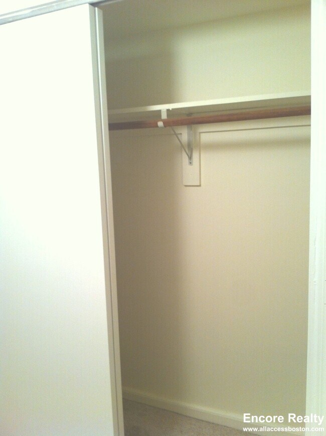 Foto del edificio - 1223 Beacon St