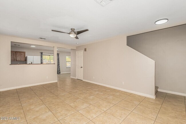 Foto del edificio - 2436 E Meadow Creek Way