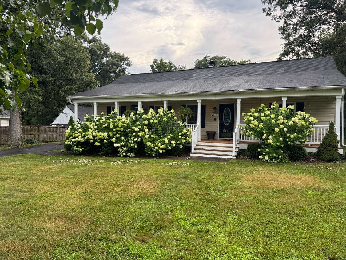 Foto principal - 4912 Virginia St