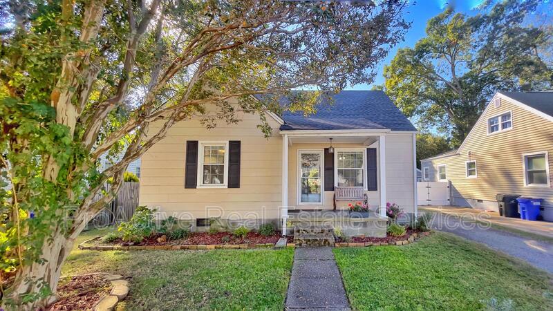 Foto principal - 8915 Devon St