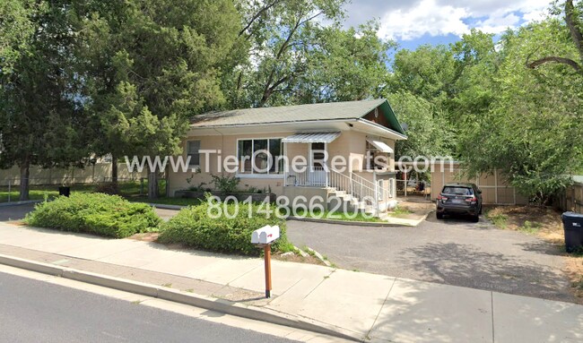 Building Photo - NO DEPOSIT option available for qualified renters!
