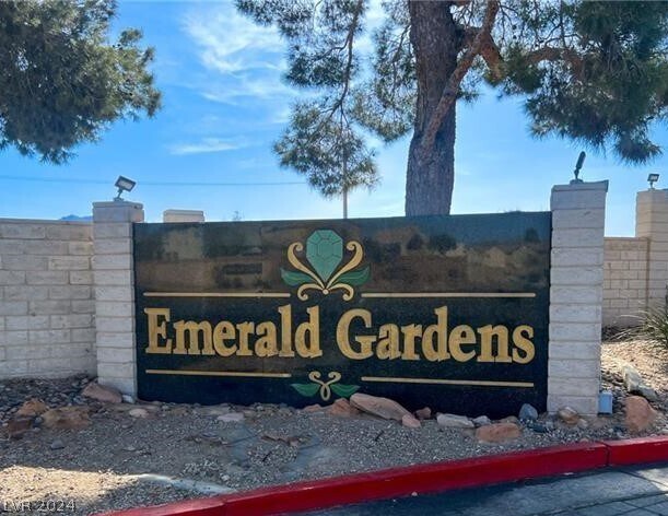 Foto del edificio - 1561 Linnbaker Ln