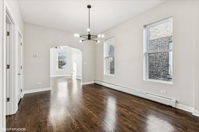 Building Photo - 1754 E 73rd St
