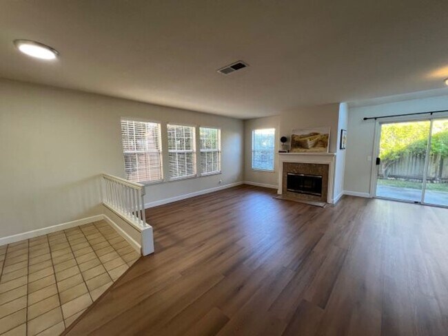 Building Photo - Campbell Gem