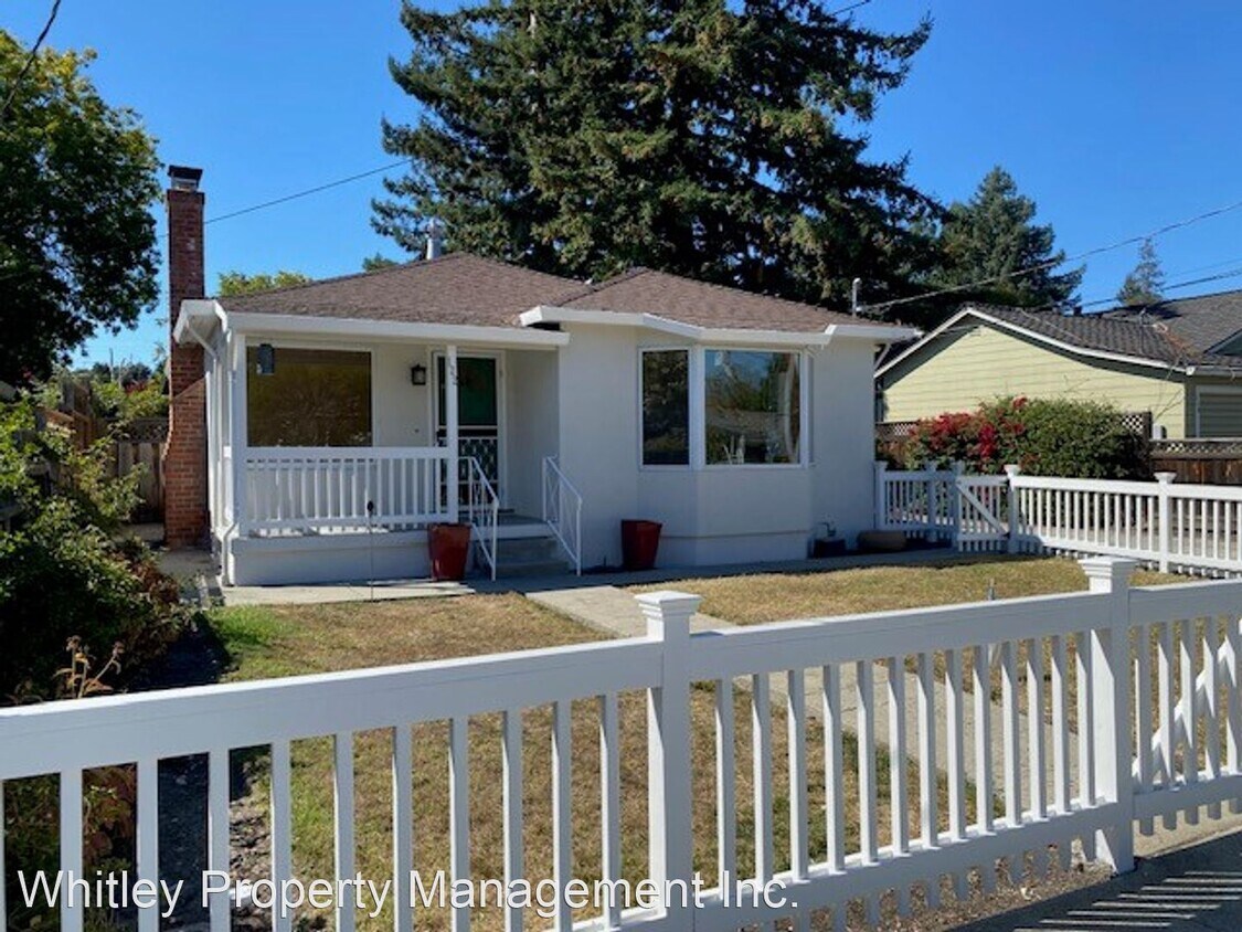Primary Photo - 3 br, 2 bath House - 122 Nimitz Avenue