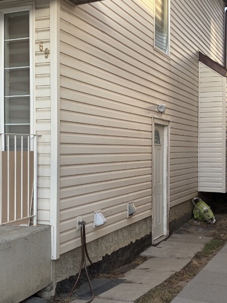 Building Photo - 169 Saddleland Crescent NE