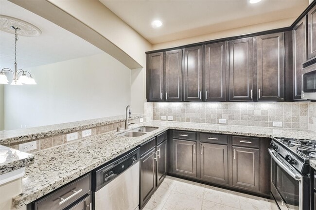 Building Photo - 8513 Sunset Loch Dr