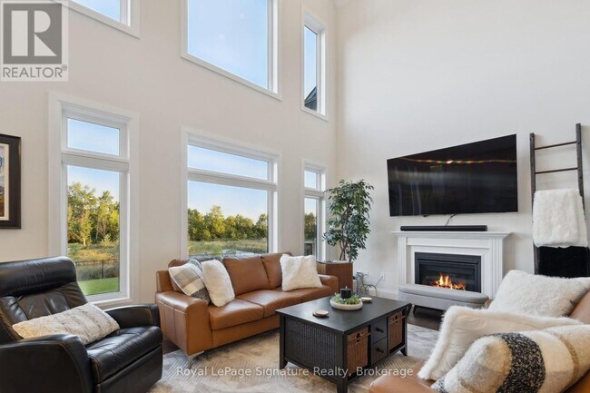 Photo du bâtiment - 156 Springside Cres