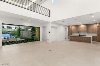 Building Photo - 7385 Heron Cyn Ct