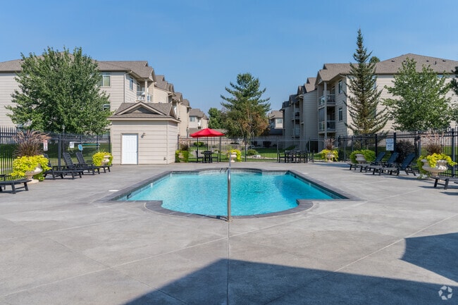 Building Photo - The Lusitano