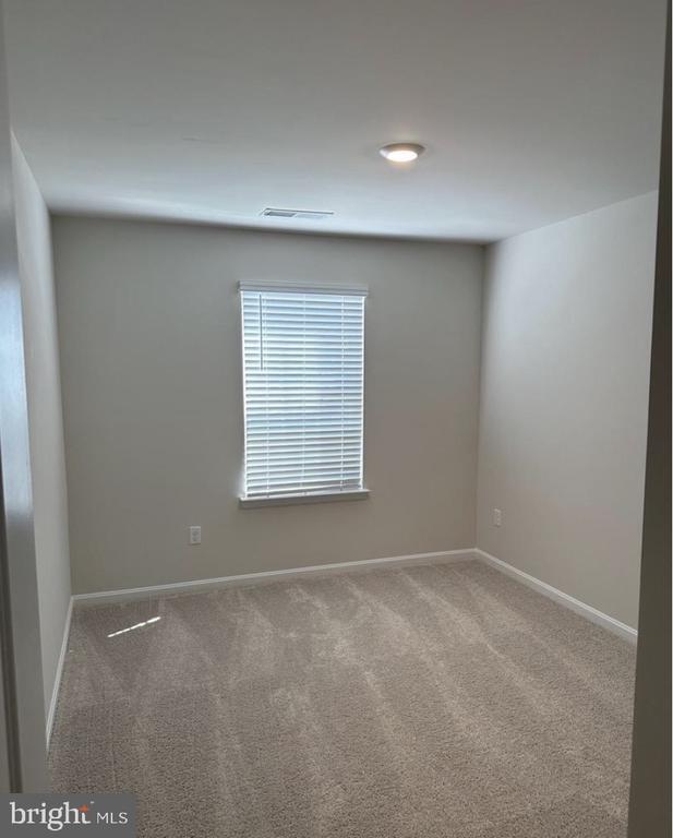 Foto del edificio - 219 Centergate Dr