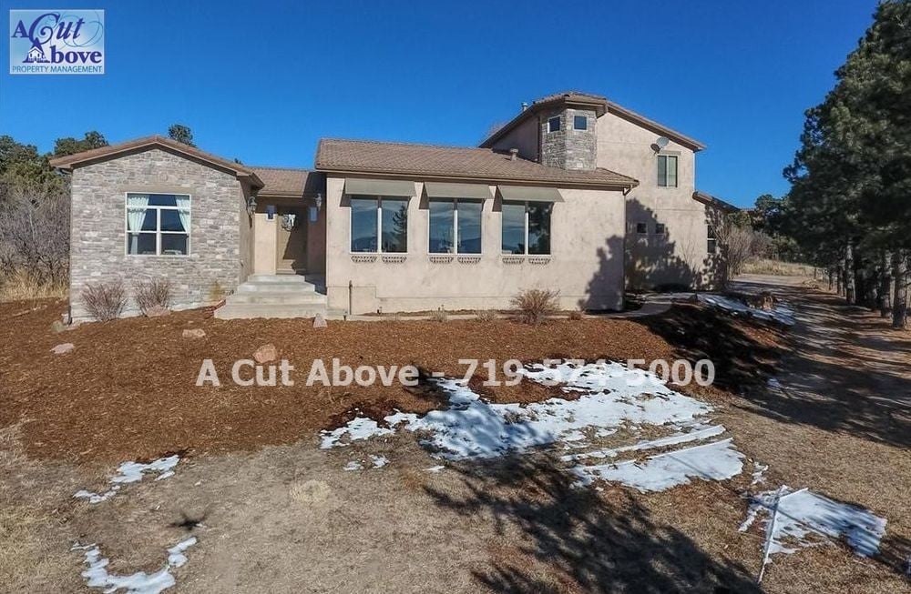 Primary Photo - 6 Bedroom Home off Powers and Old Ranch Road