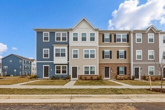 Building Photo - 51 Short Br Dr