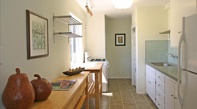Foto principal - Enchanting two bedroom apartment with back...