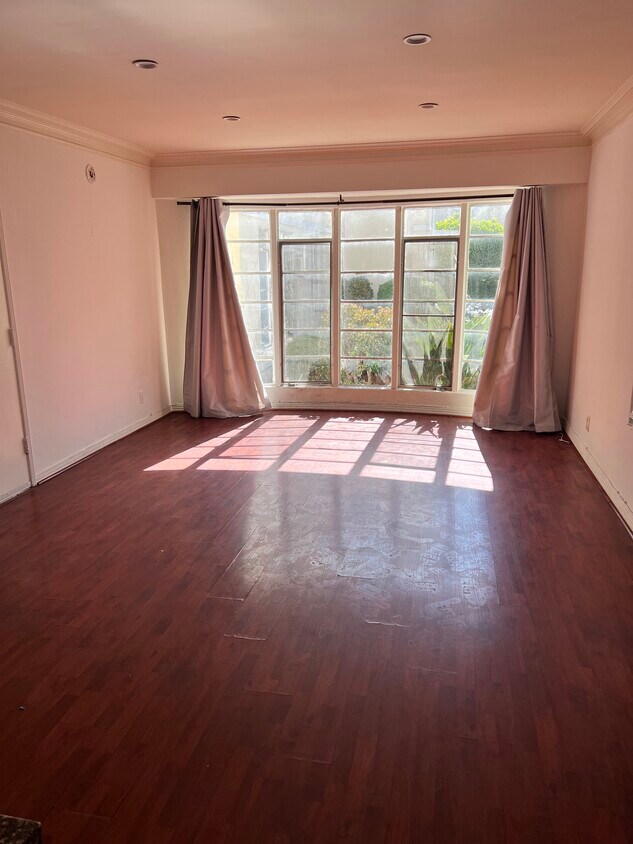 Foto principal - 1213 S La Cienega Blvd