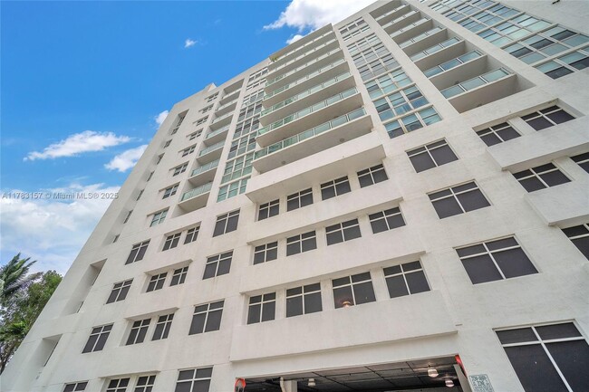 Foto del edificio - 500 NE 29th St