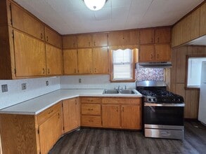 Building Photo - 301 S Logan Ave