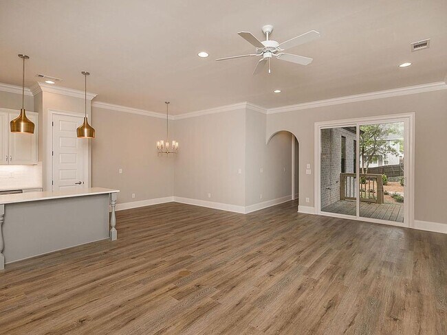 Building Photo - Gorgeous Townhomes - Available Fall 2024!