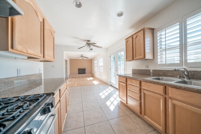 Building Photo - 5564 Gala Ave