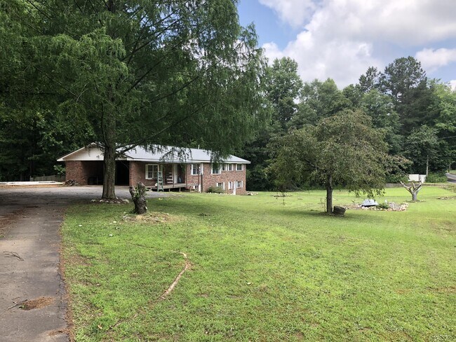 Foto del edificio - 3111 Mars Hill Church Rd NW