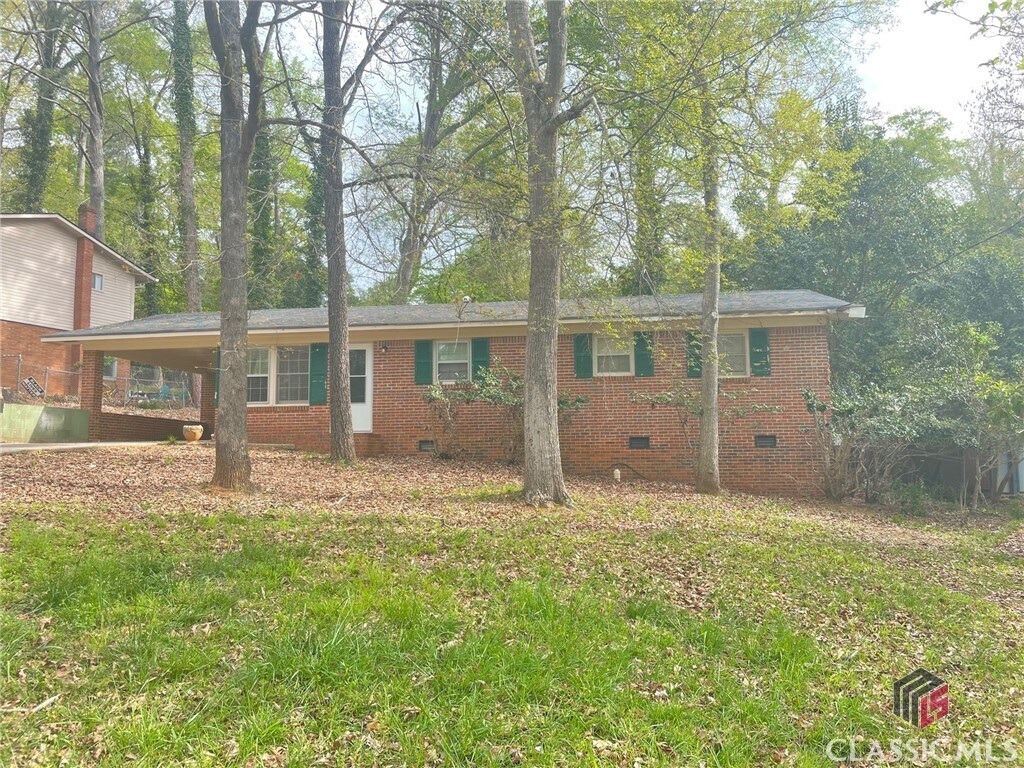 Primary Photo - 165 Rivermont Rd