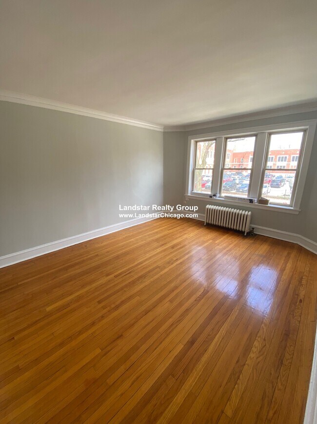 Building Photo - 6600 N Bosworth Ave