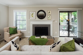 Calibre Springs Hampton Deluxe 720 sq. ft. Floorplan - Calibre Springs