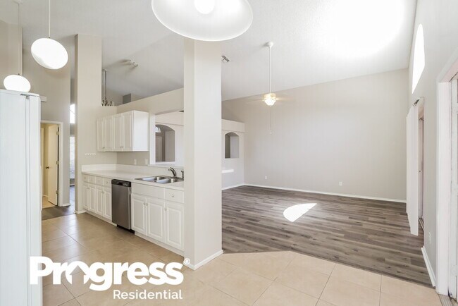 Building Photo - 6302 Songbird Way