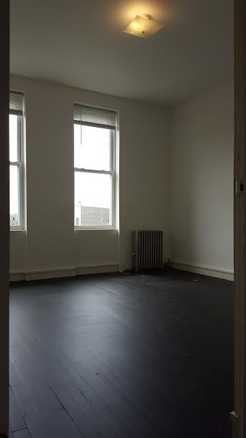 Building Photo - 308 Bleecker St