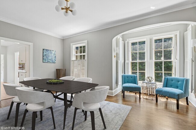 Foto del edificio - 2635 Poplar Ave